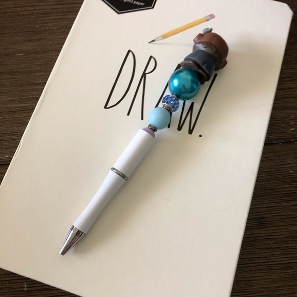 Disney Doorables: Atlantis: Gaetan "The Mole" handmade beaded pen - Picture 3 of 3